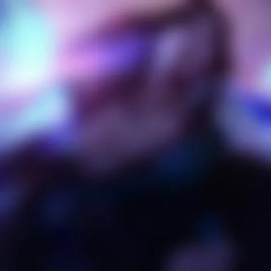 Blurred background image of Taric